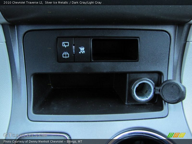 Silver Ice Metallic / Dark Gray/Light Gray 2010 Chevrolet Traverse LS