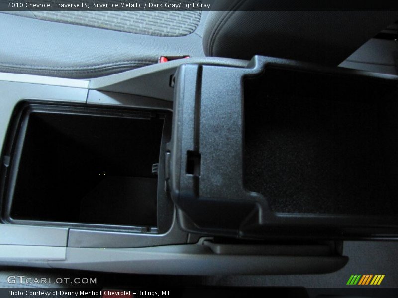 Silver Ice Metallic / Dark Gray/Light Gray 2010 Chevrolet Traverse LS
