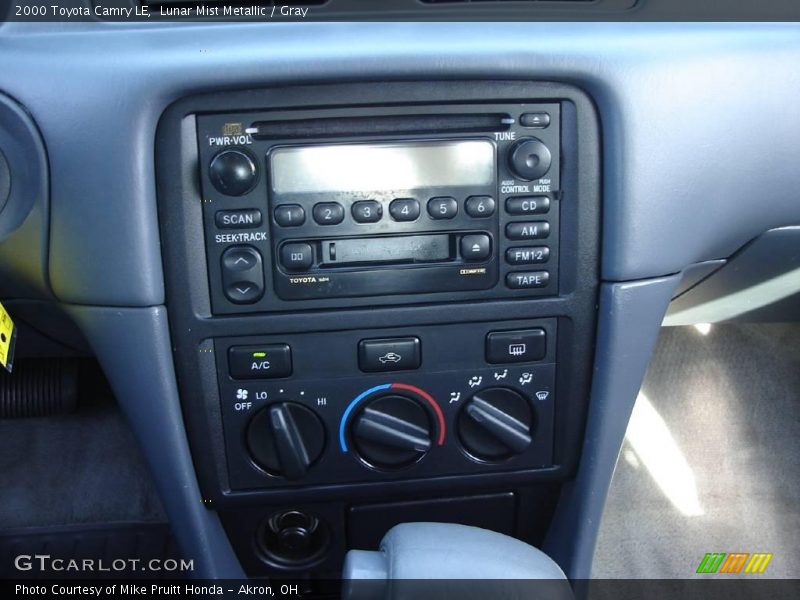 Lunar Mist Metallic / Gray 2000 Toyota Camry LE