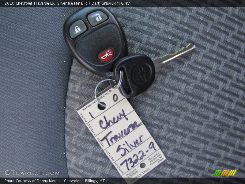 Silver Ice Metallic / Dark Gray/Light Gray 2010 Chevrolet Traverse LS