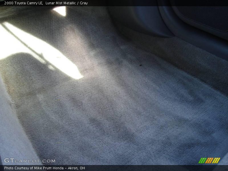 Lunar Mist Metallic / Gray 2000 Toyota Camry LE