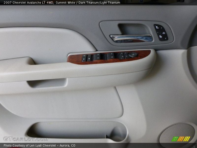 Summit White / Dark Titanium/Light Titanium 2007 Chevrolet Avalanche LT 4WD