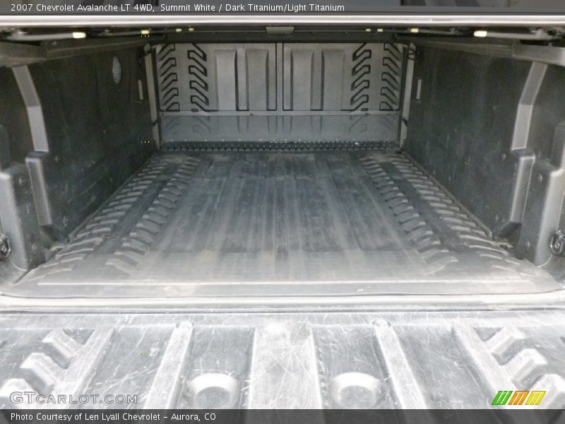 Summit White / Dark Titanium/Light Titanium 2007 Chevrolet Avalanche LT 4WD