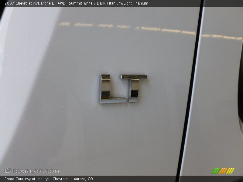 Summit White / Dark Titanium/Light Titanium 2007 Chevrolet Avalanche LT 4WD