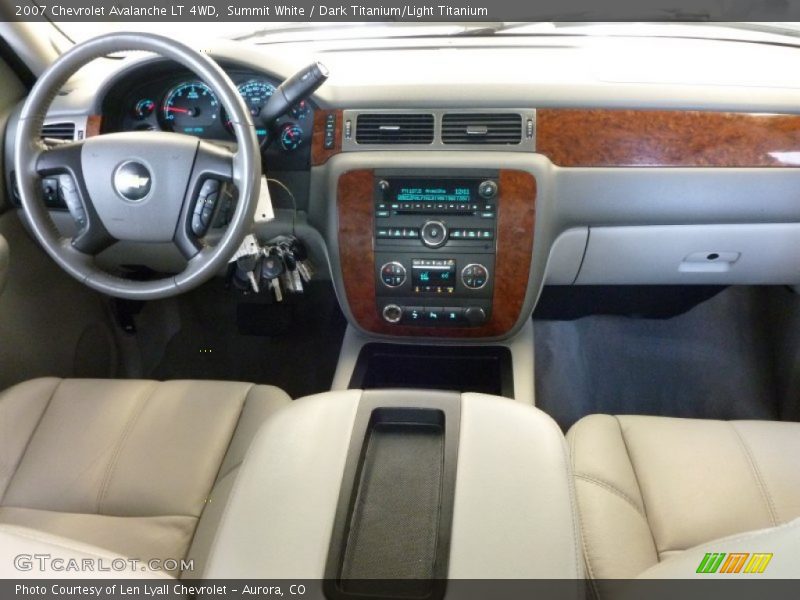 Summit White / Dark Titanium/Light Titanium 2007 Chevrolet Avalanche LT 4WD