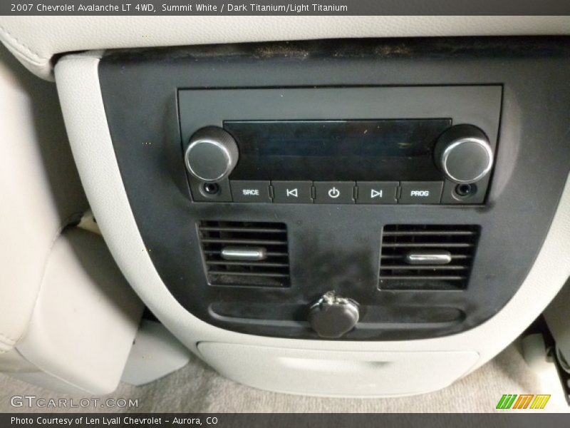 Summit White / Dark Titanium/Light Titanium 2007 Chevrolet Avalanche LT 4WD