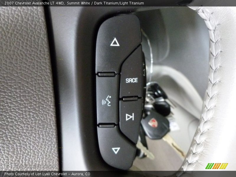 Summit White / Dark Titanium/Light Titanium 2007 Chevrolet Avalanche LT 4WD