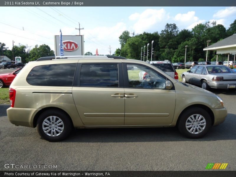 Cashmere Beige / Beige 2011 Kia Sedona LX