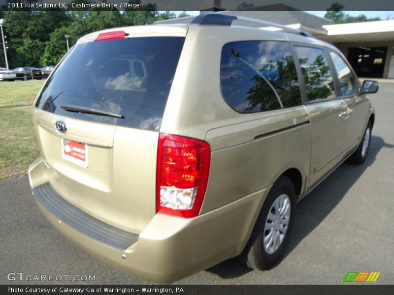 Cashmere Beige / Beige 2011 Kia Sedona LX