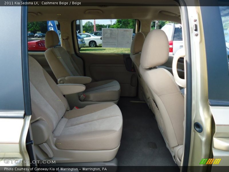 Cashmere Beige / Beige 2011 Kia Sedona LX