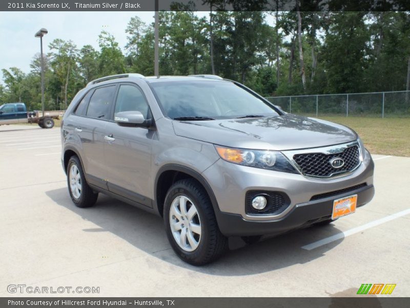 Titanium Silver / Black 2011 Kia Sorento LX