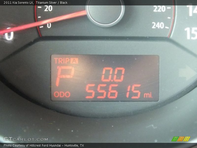 Titanium Silver / Black 2011 Kia Sorento LX