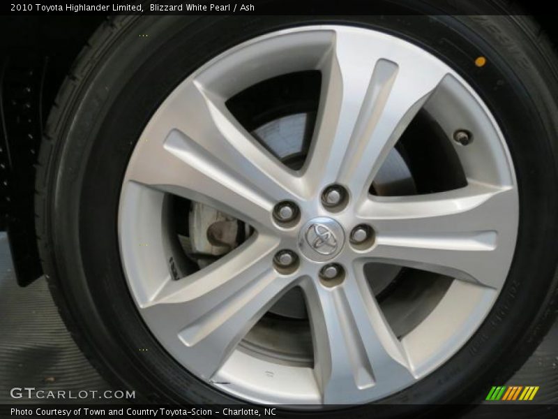 Blizzard White Pearl / Ash 2010 Toyota Highlander Limited