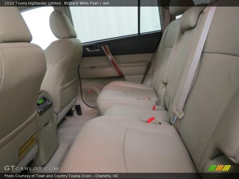 Blizzard White Pearl / Ash 2010 Toyota Highlander Limited