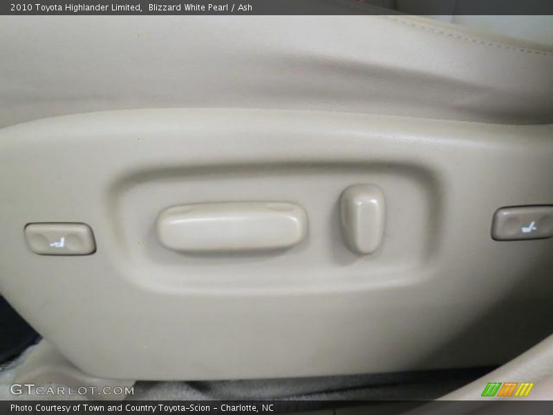Blizzard White Pearl / Ash 2010 Toyota Highlander Limited