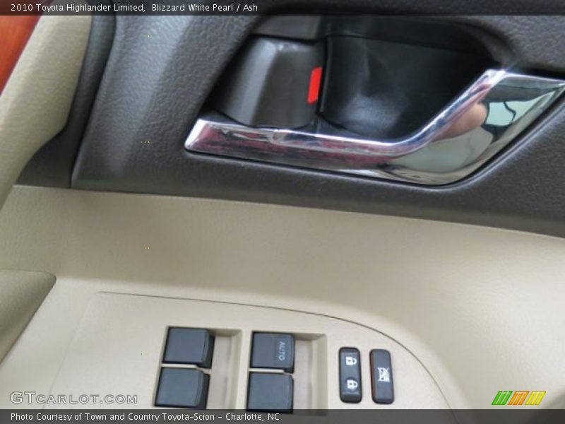 Blizzard White Pearl / Ash 2010 Toyota Highlander Limited
