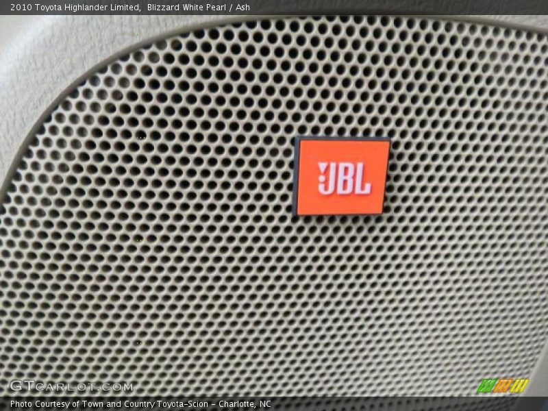 Blizzard White Pearl / Ash 2010 Toyota Highlander Limited