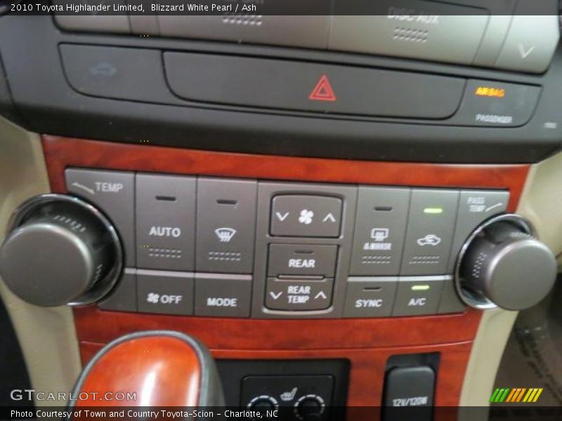 Blizzard White Pearl / Ash 2010 Toyota Highlander Limited