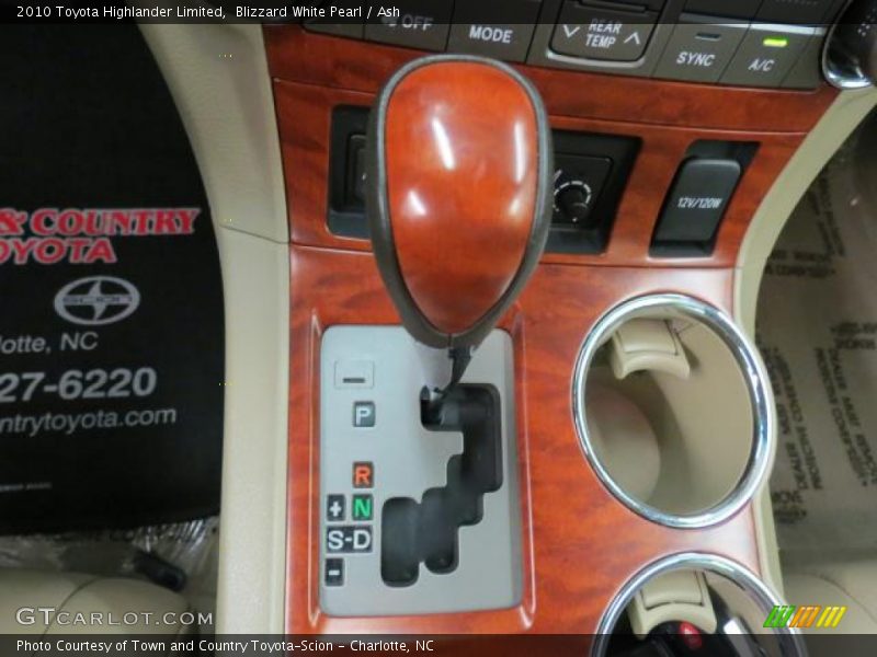 Blizzard White Pearl / Ash 2010 Toyota Highlander Limited