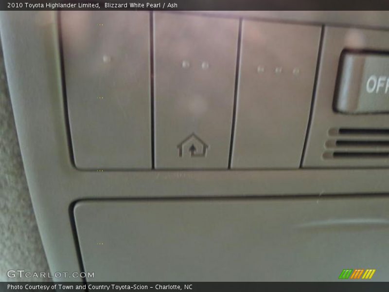 Blizzard White Pearl / Ash 2010 Toyota Highlander Limited