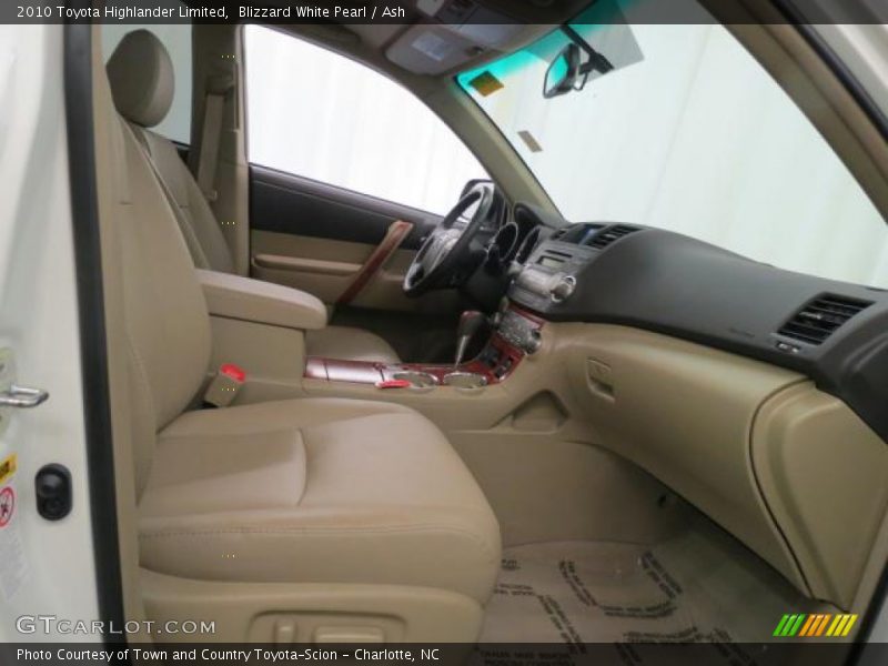 Blizzard White Pearl / Ash 2010 Toyota Highlander Limited