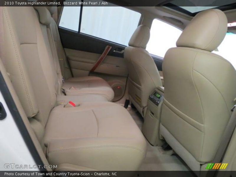 Blizzard White Pearl / Ash 2010 Toyota Highlander Limited