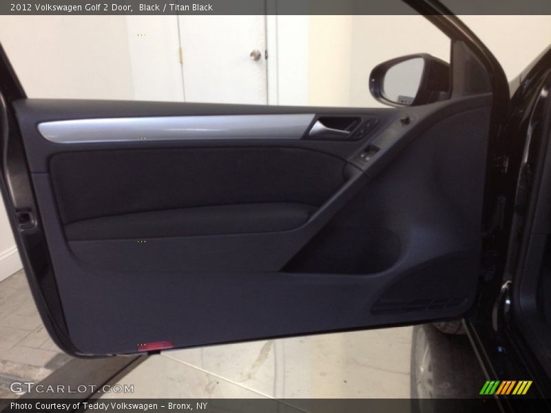 Black / Titan Black 2012 Volkswagen Golf 2 Door