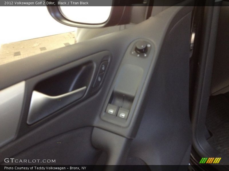 Black / Titan Black 2012 Volkswagen Golf 2 Door