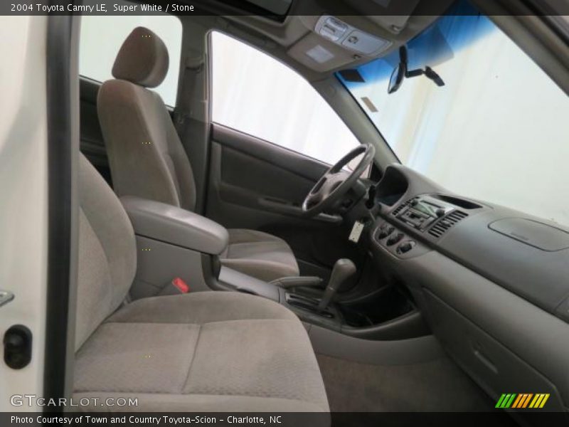Super White / Stone 2004 Toyota Camry LE