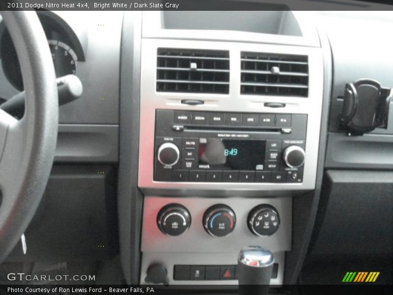 Bright White / Dark Slate Gray 2011 Dodge Nitro Heat 4x4