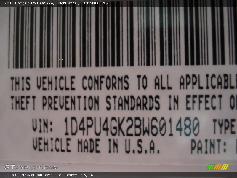 Bright White / Dark Slate Gray 2011 Dodge Nitro Heat 4x4