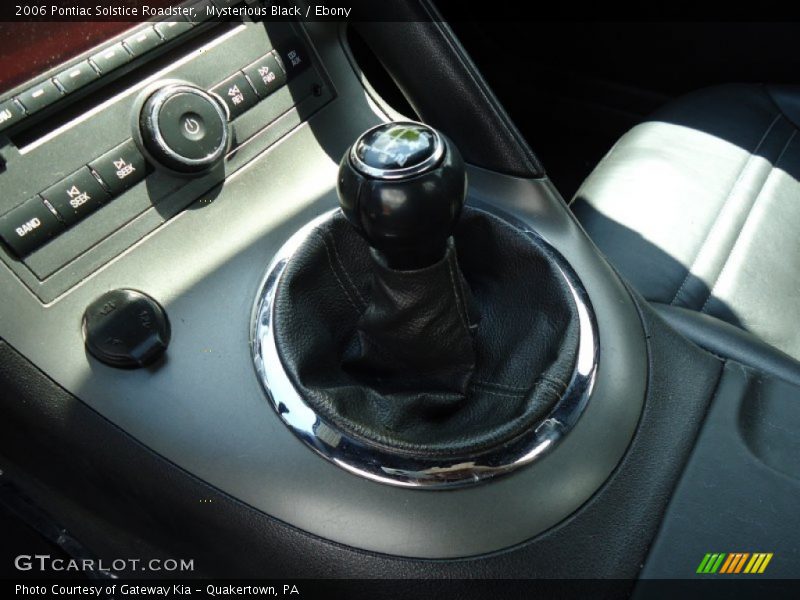 Mysterious Black / Ebony 2006 Pontiac Solstice Roadster
