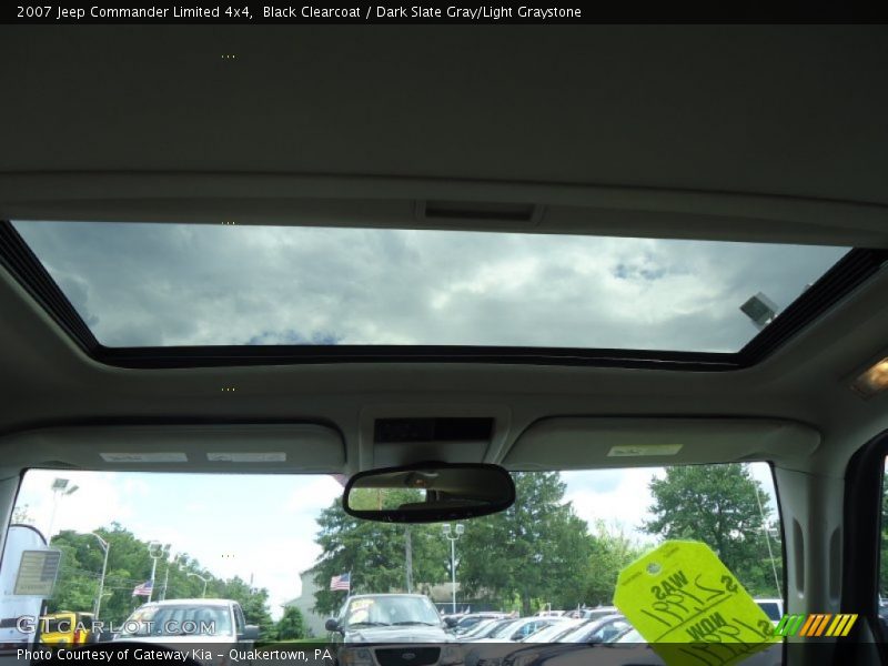 Black Clearcoat / Dark Slate Gray/Light Graystone 2007 Jeep Commander Limited 4x4