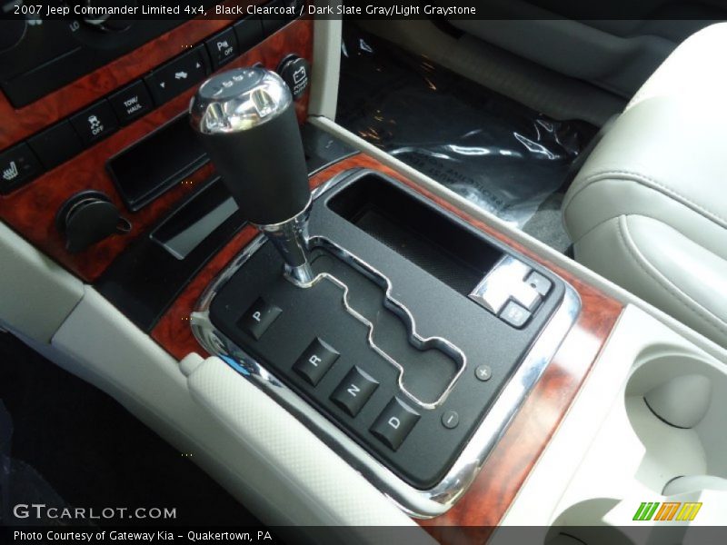 Black Clearcoat / Dark Slate Gray/Light Graystone 2007 Jeep Commander Limited 4x4