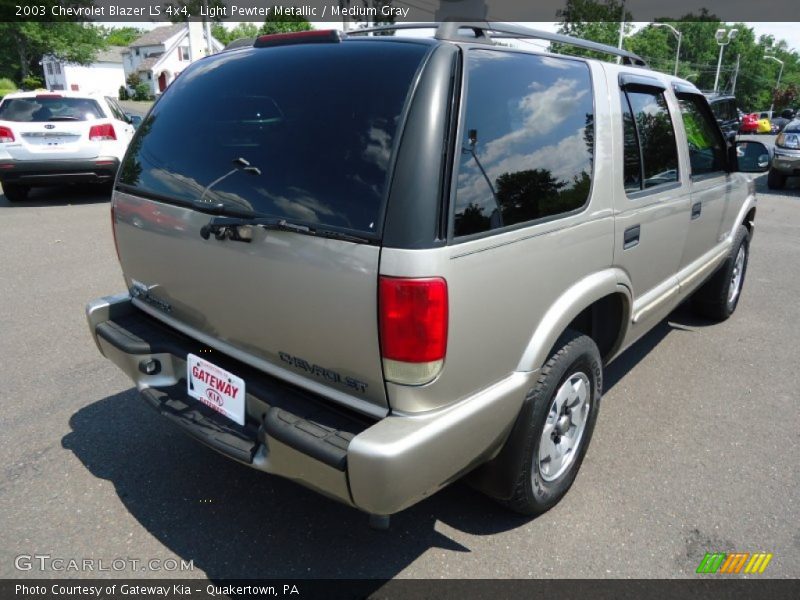 Light Pewter Metallic / Medium Gray 2003 Chevrolet Blazer LS 4x4
