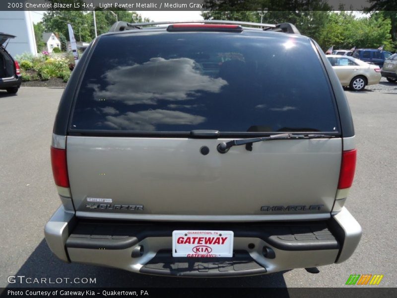 Light Pewter Metallic / Medium Gray 2003 Chevrolet Blazer LS 4x4
