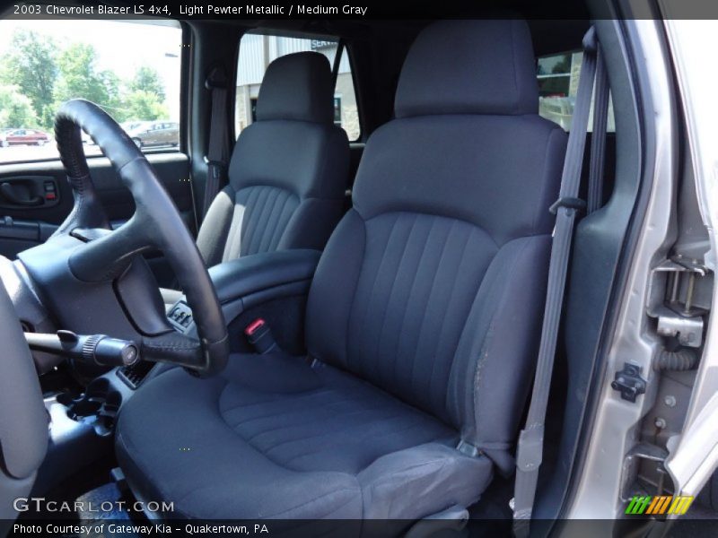 Light Pewter Metallic / Medium Gray 2003 Chevrolet Blazer LS 4x4