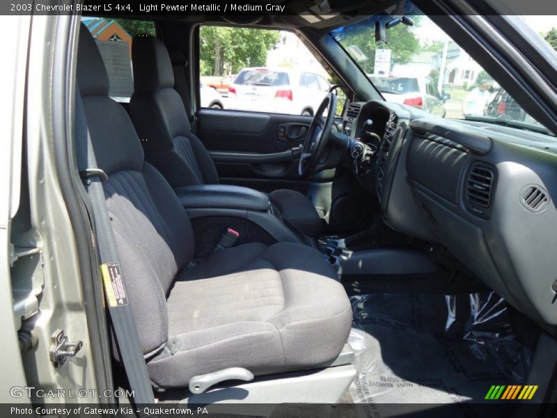 Light Pewter Metallic / Medium Gray 2003 Chevrolet Blazer LS 4x4