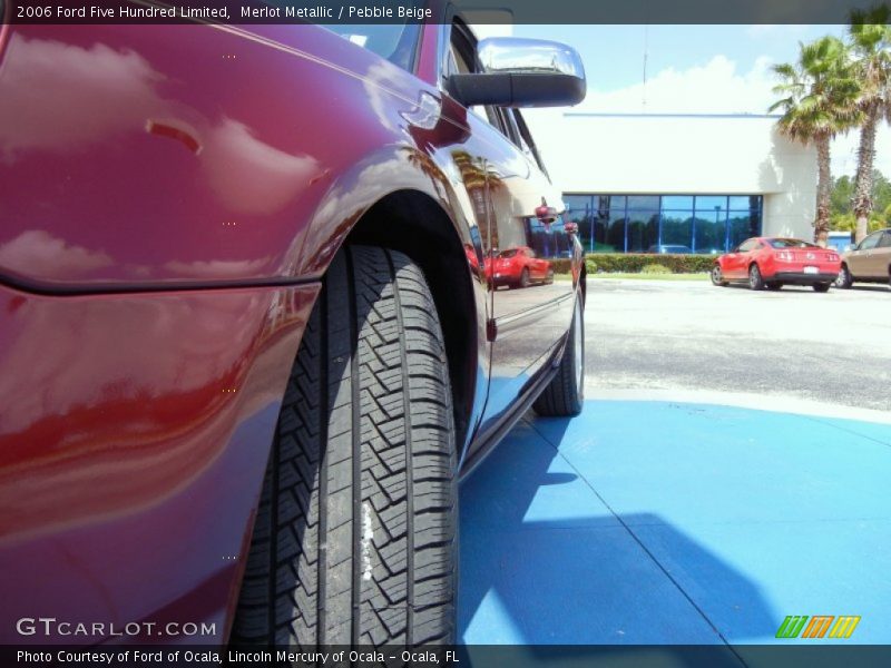 Merlot Metallic / Pebble Beige 2006 Ford Five Hundred Limited
