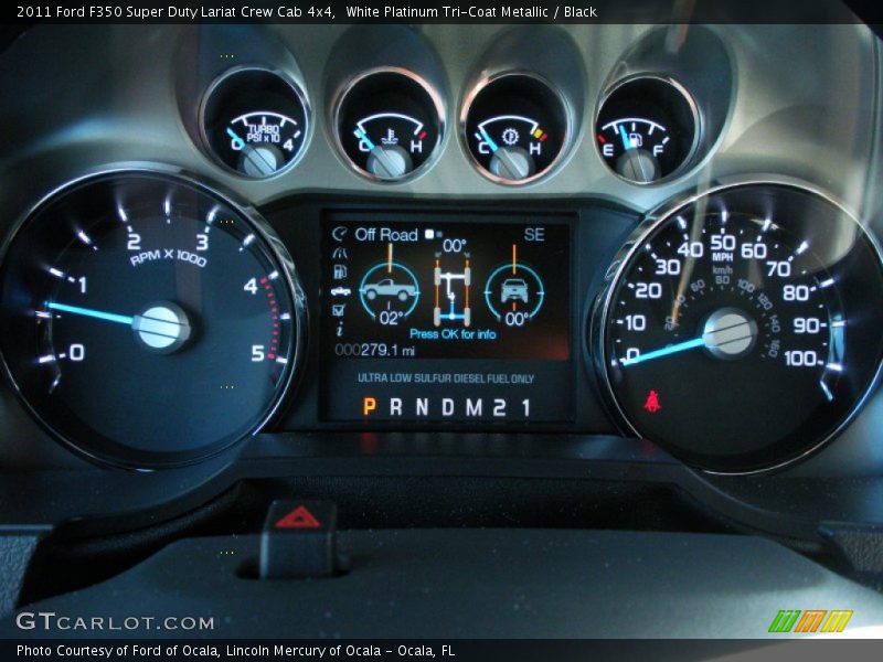 White Platinum Tri-Coat Metallic / Black 2011 Ford F350 Super Duty Lariat Crew Cab 4x4