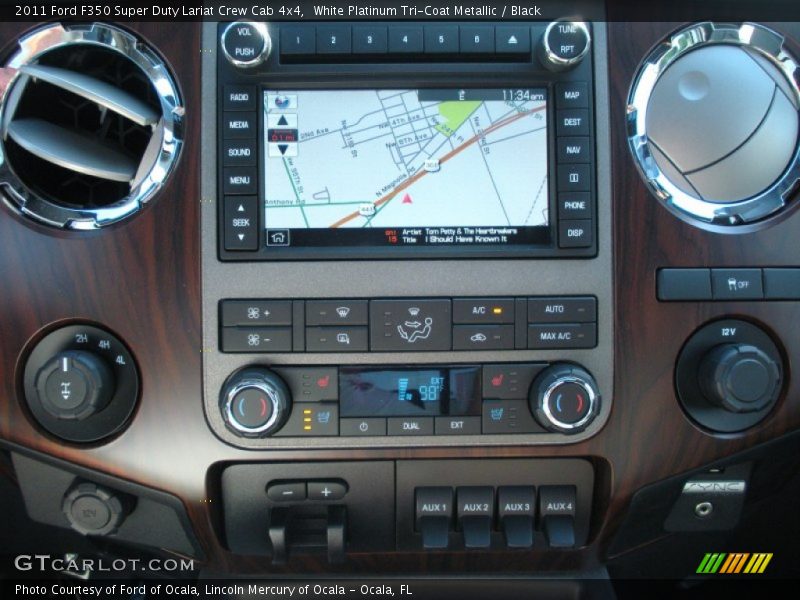White Platinum Tri-Coat Metallic / Black 2011 Ford F350 Super Duty Lariat Crew Cab 4x4