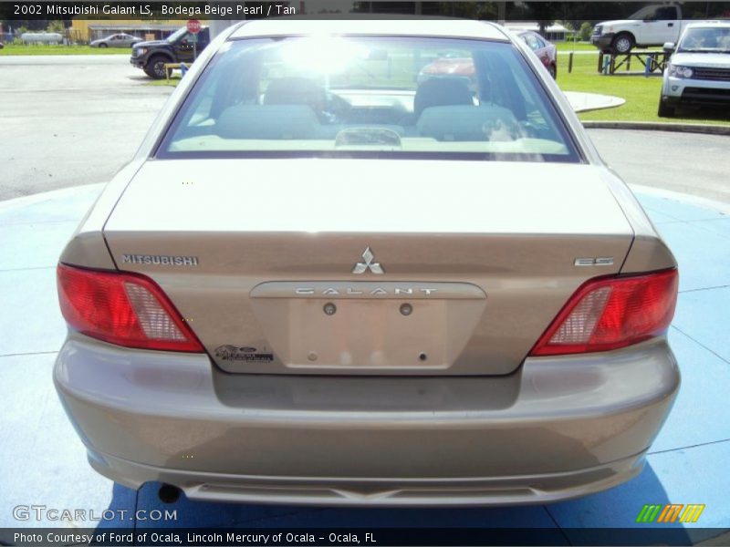 Bodega Beige Pearl / Tan 2002 Mitsubishi Galant LS