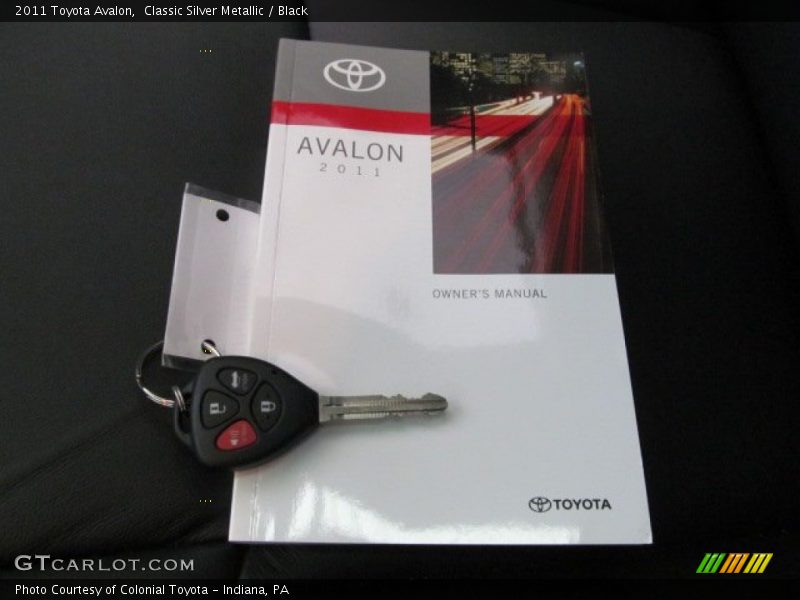 Classic Silver Metallic / Black 2011 Toyota Avalon