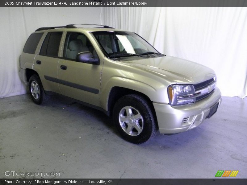 Sandstone Metallic / Light Cashmere/Ebony 2005 Chevrolet TrailBlazer LS 4x4