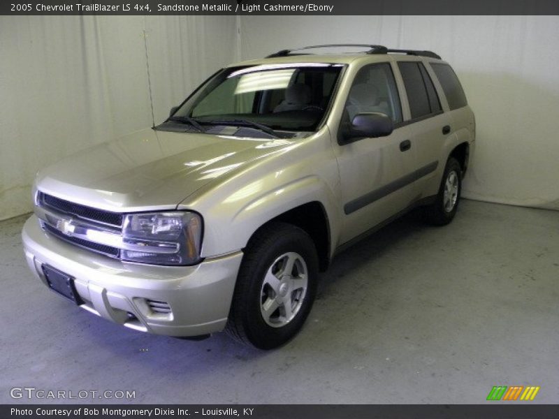 Sandstone Metallic / Light Cashmere/Ebony 2005 Chevrolet TrailBlazer LS 4x4