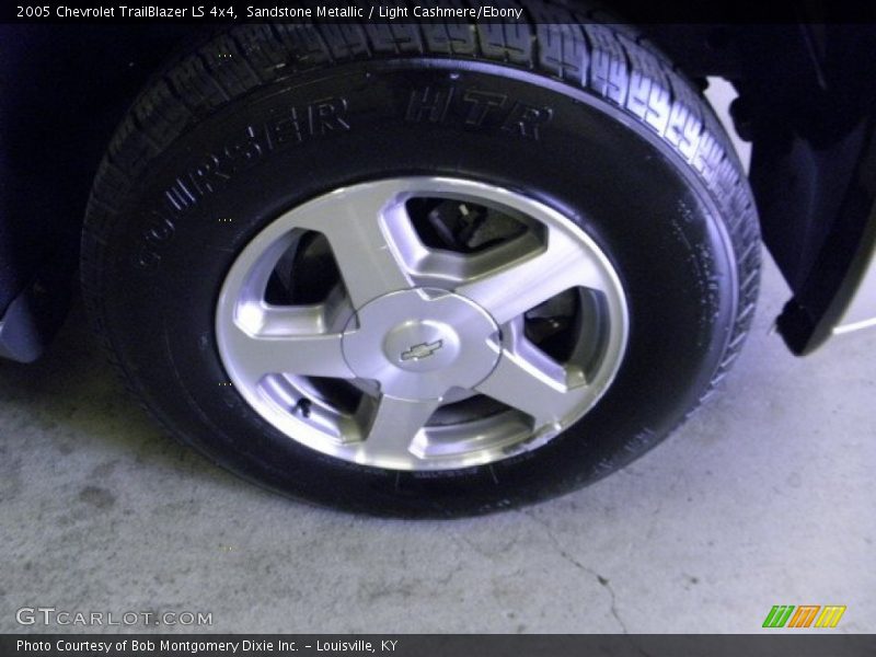 Sandstone Metallic / Light Cashmere/Ebony 2005 Chevrolet TrailBlazer LS 4x4