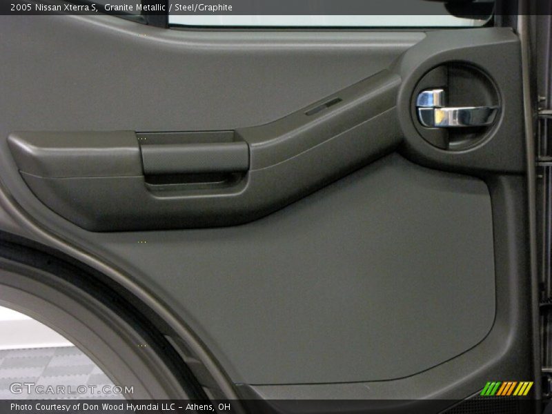 Granite Metallic / Steel/Graphite 2005 Nissan Xterra S