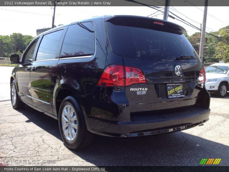 Twilight Gray Metallic / Aero Gray 2012 Volkswagen Routan SE