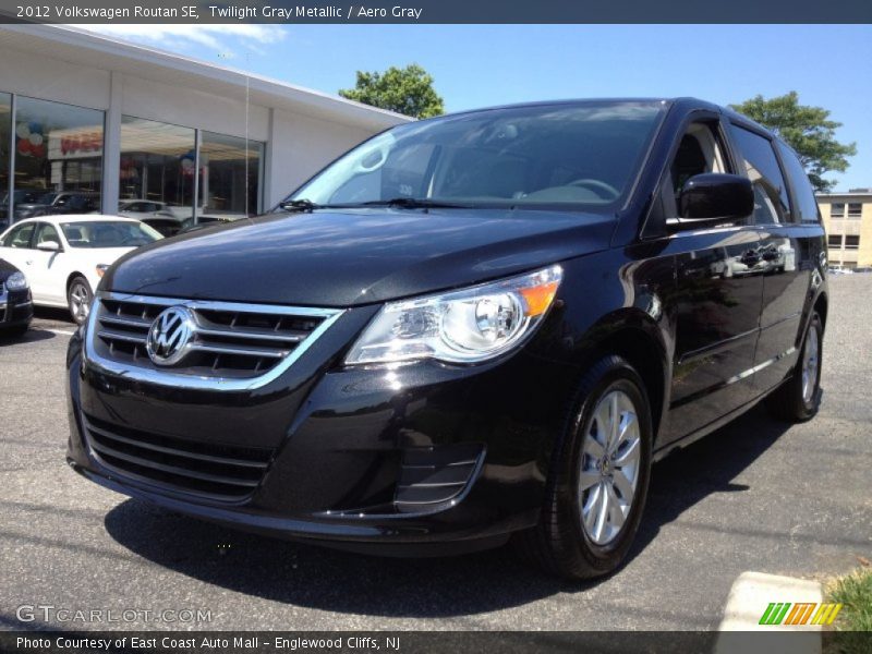 Twilight Gray Metallic / Aero Gray 2012 Volkswagen Routan SE