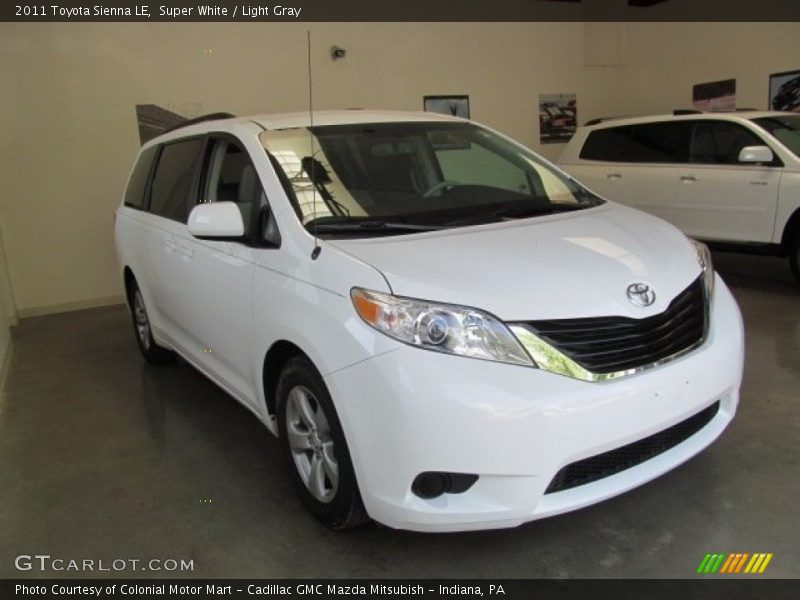 Super White / Light Gray 2011 Toyota Sienna LE